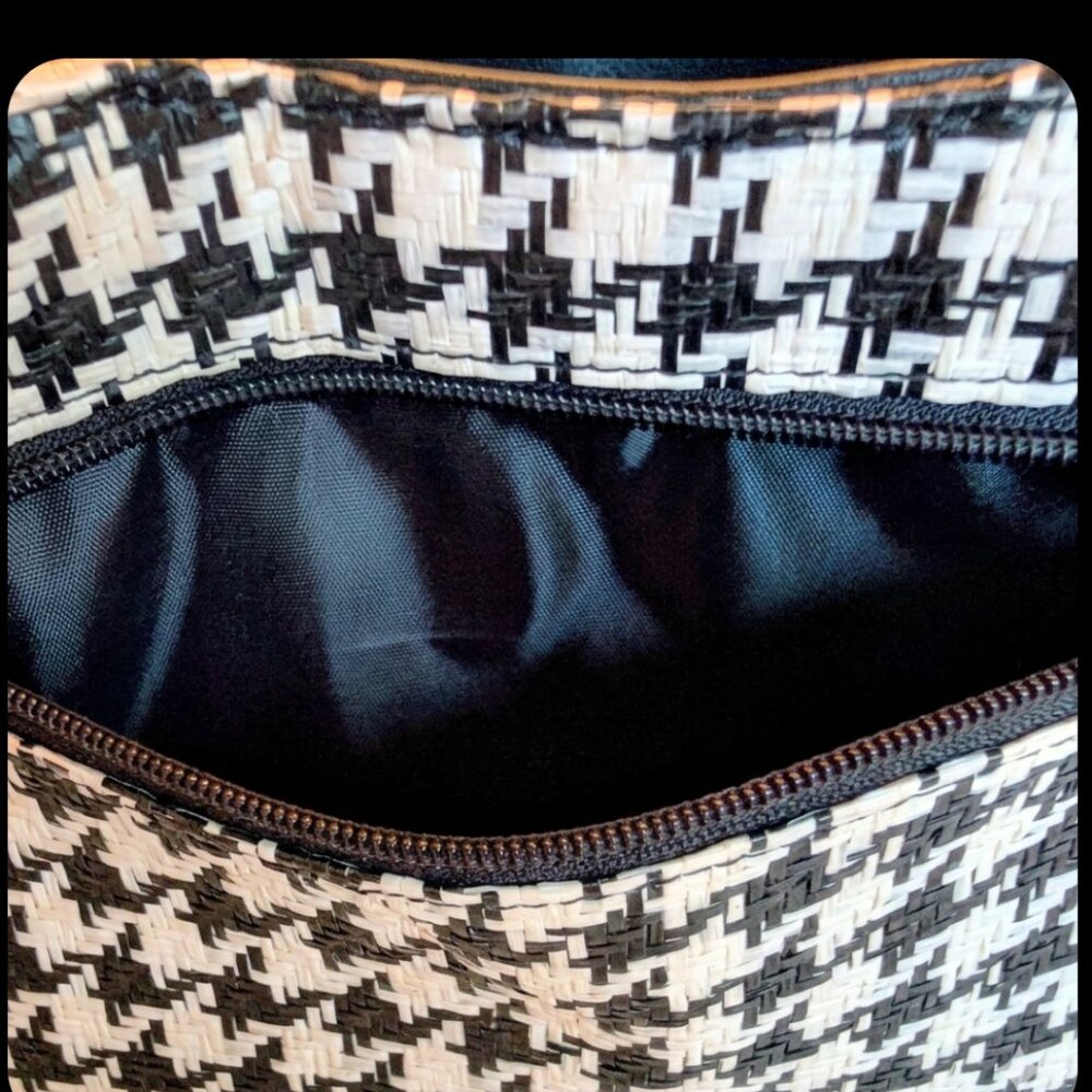 Gio & Co. Milano Y2K Shoulder Bag - Picture 4 of 5